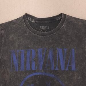 Nirvana Band Casual Crew Neck Graphic Shirt Adult Mens Size Small S Gray Blue